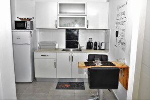 Comfort Studio | Private kitchen | Full-sized fridge, microwave, espresso maker, cookware/dishes/utensils - Sweet Dreams Apartment (Tiberias)