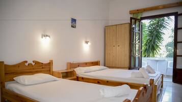 Comfort Triple Room | Interior