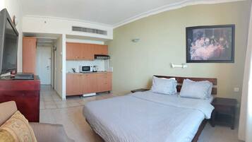 Studio, Beach View, Beachfront | Iron/ironing board, free WiFi