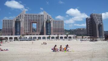 Na praia