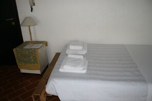 Loft | 1 dormitori, roba de llit d'alta qualitat i escriptori 