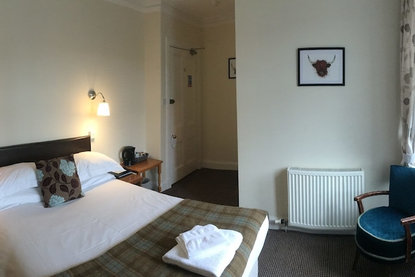 Standard Double Room | Free WiFi, bed sheets