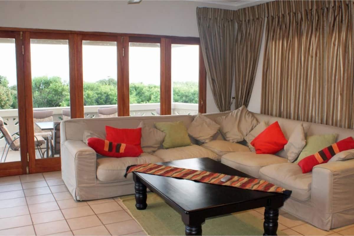 Family Villa, 4 Bedrooms | Living area | Flat-screen TV, fireplace
