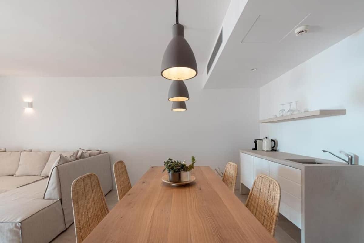 Standard-Suite, 1 Schlafzimmer, Nichtraucher, eingeschränkter Meerblick | Eigene Kochnische | Wasserkocher mit Kaffee-/Teezubehör, Wasserkocher
