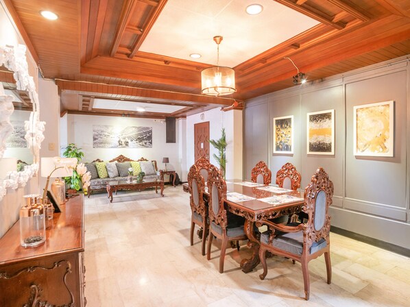 Family Suite | In-room dining - Asiana Hotel (Olongapo)