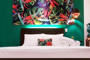 Premier Room | Desk, free WiFi, bed sheets - Asiana Hotel (Olongapo)