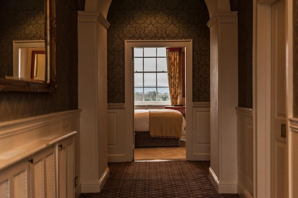 1 chambre, literie de qualité supérieure, fer et planche à repasser