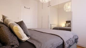 2 bedrooms, in-room safe, free WiFi, bed sheets