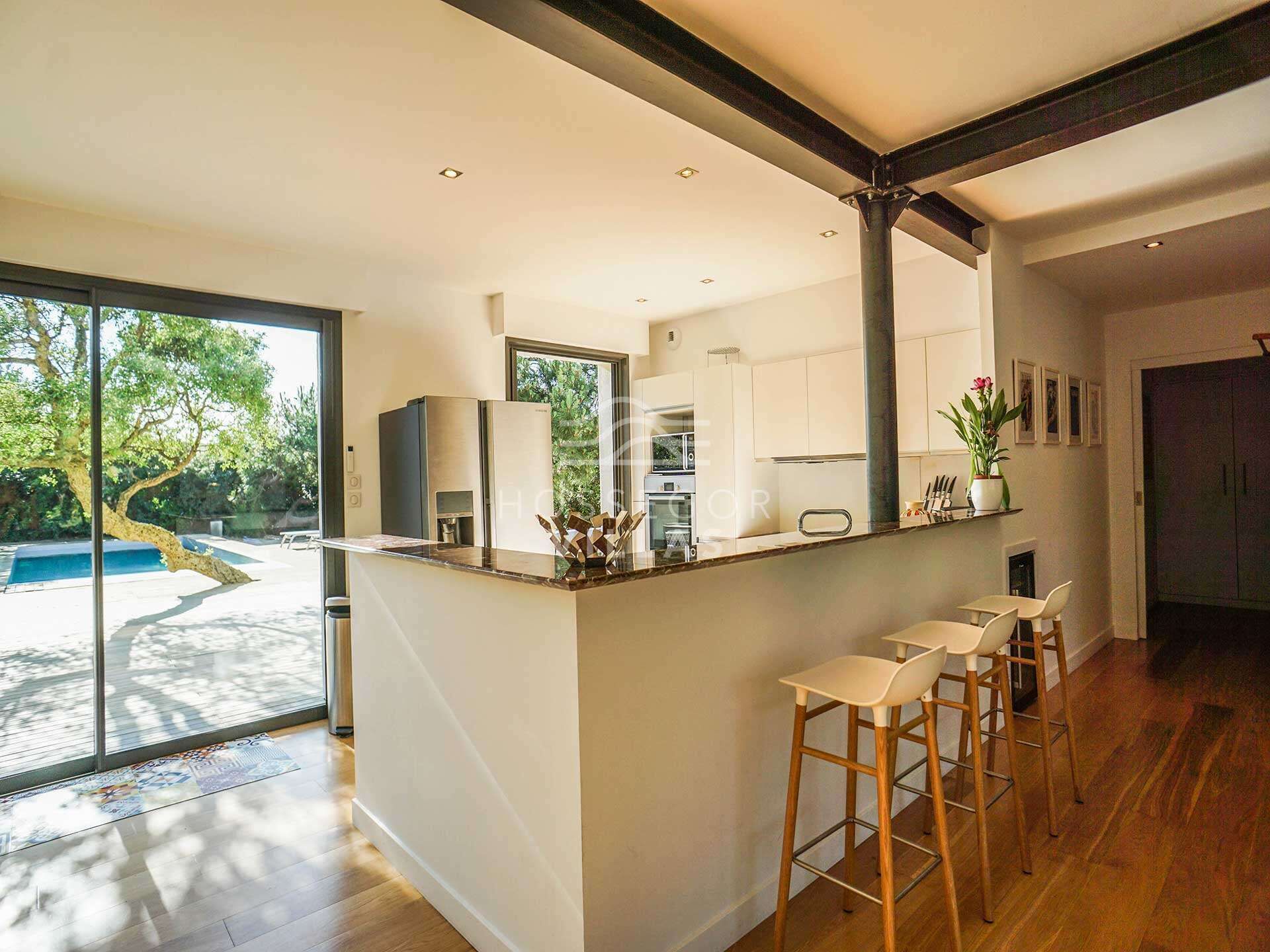 Réfrigérateur, micro-ondes, four, lave-vaisselle