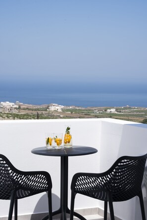 Suite, 1 Bedroom, Hot Tub, Sea View (R) | View from room