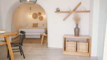 Comfort Suite, Hot Tub, Sea View | Premium bedding, in-room safe, soundproofing, iron/ironing board