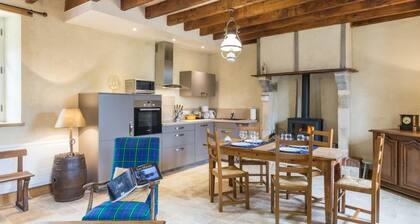 Maison Normande RestaurĂ©e avec Jardin PrivĂ©, Terrasse et Ăquipements Modernes Ă Carentan-les-Marais