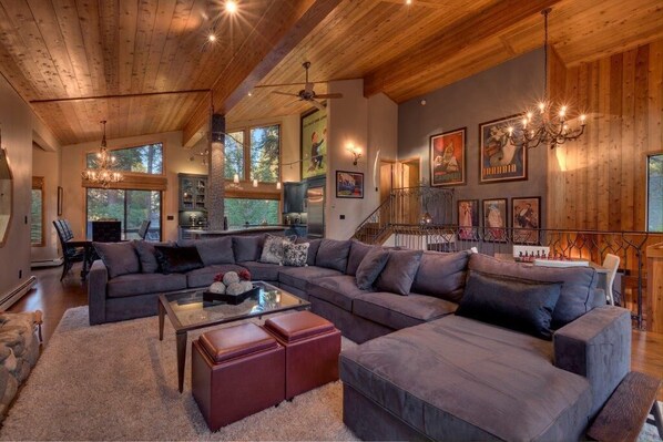 Smart TV, fireplace, DVD player, books
