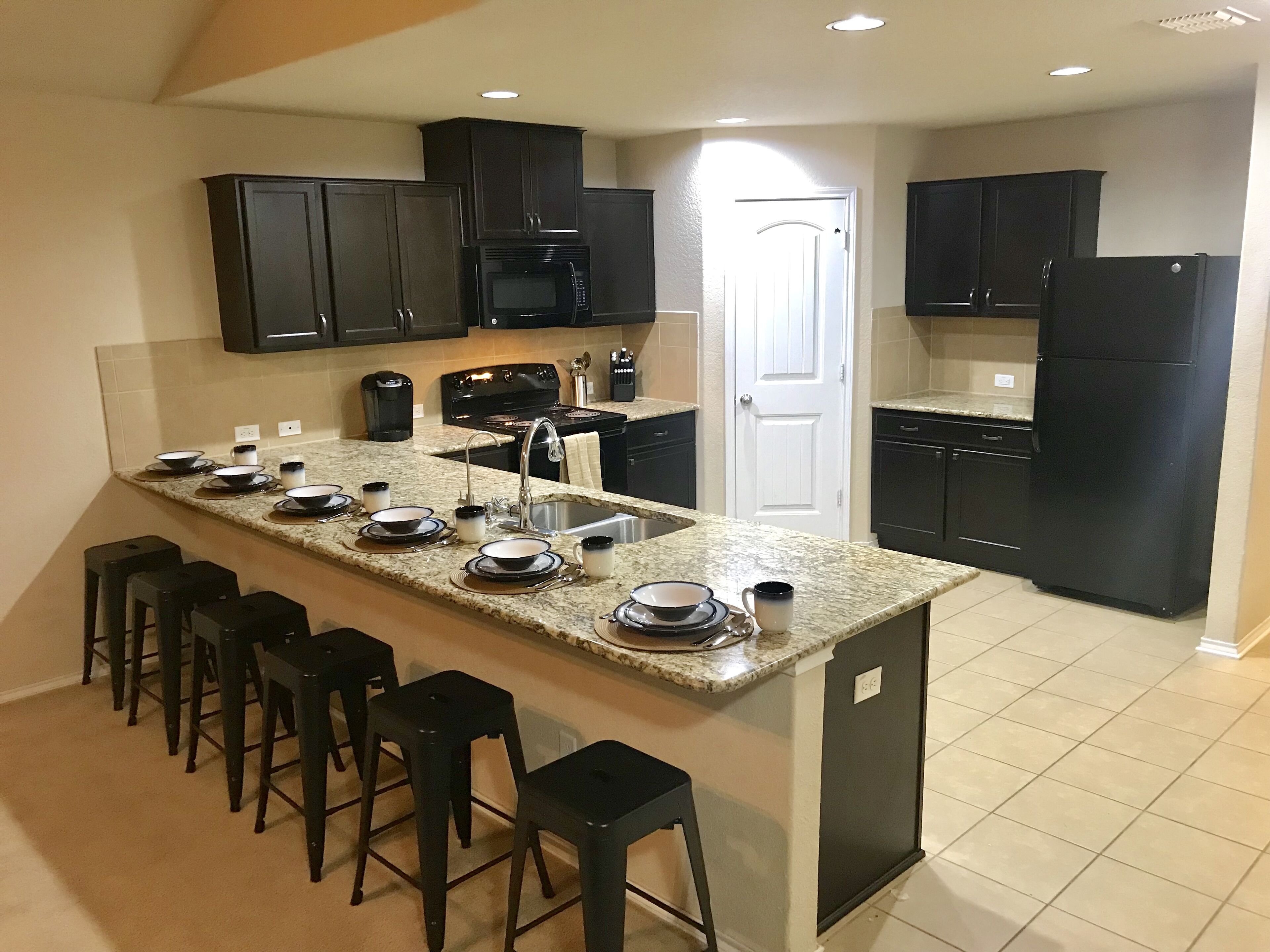 *BMT FAMILIES* / LACKLAND/SEA WORLD/ALAMO/Major Attractions!