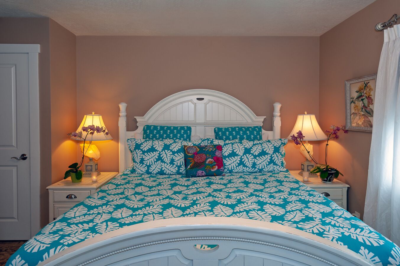 Plantation 1322- so many extras! AC, fitness center, hot tub,, garage, more!