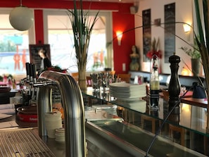 Dinner served - Hotel Berlin (Schwetzingen)