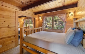 4 bedrooms, desk, iron/ironing board, free WiFi