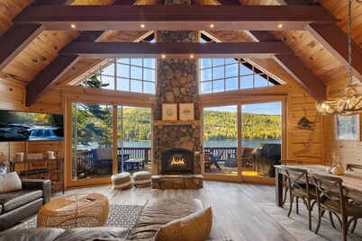 Donner Bliss - Remodeled Lakefront Log Cabin on Donner, 180 Views, Dog Friendly, with Private Pier