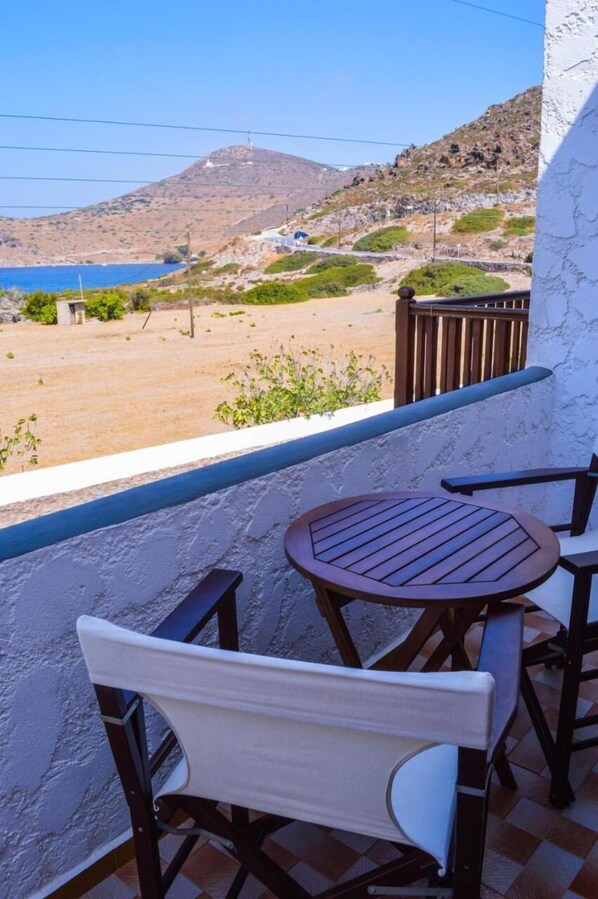 Habitación con 2 camas individuales, vista al mar | Vista desde la habitación