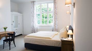 Kamar Double atau Twin | Brankas, Wi-Fi gratis, dan seprai linen