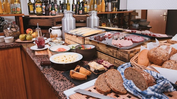 Daily buffet breakfast for a fee - Hotel 1912 (Angermuende)