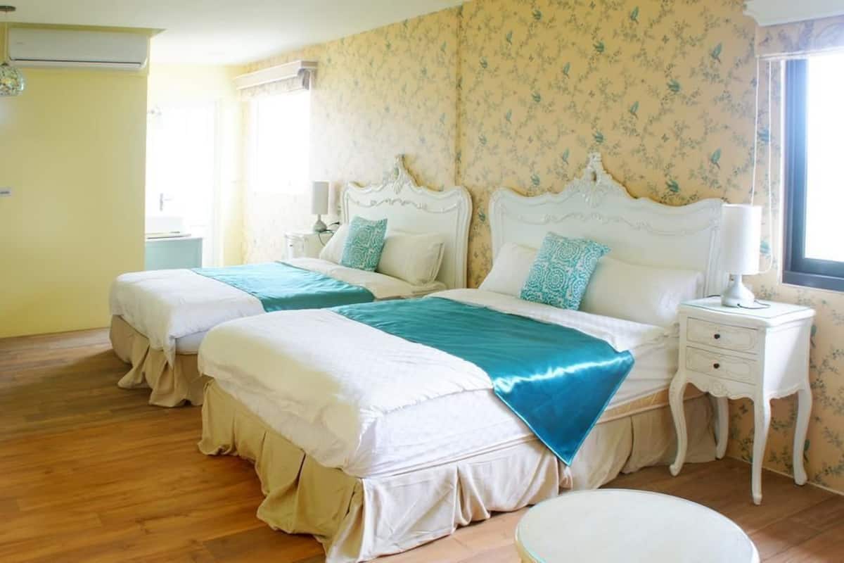 Classic Quadruple Room | 1 bedroom, premium bedding, desk, blackout drapes