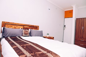 Deluxe Double Room | 1 bedroom, premium bedding, iron/ironing board, free WiFi