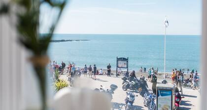 Ar Lan Y Mor Seaside Apartment