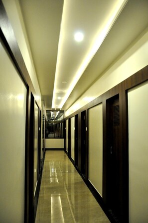 Interior - Hotel Gulmohar Pride (Ahmednagar)