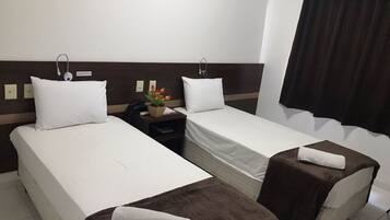 1 dormitorio, ropa de cama de alta calidad, minibar y escritorio