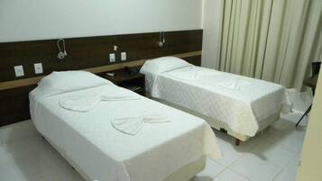Kamar Double Eksekutif | 1 kamar tidur, seprai premium, minibar, dan meja kerja
