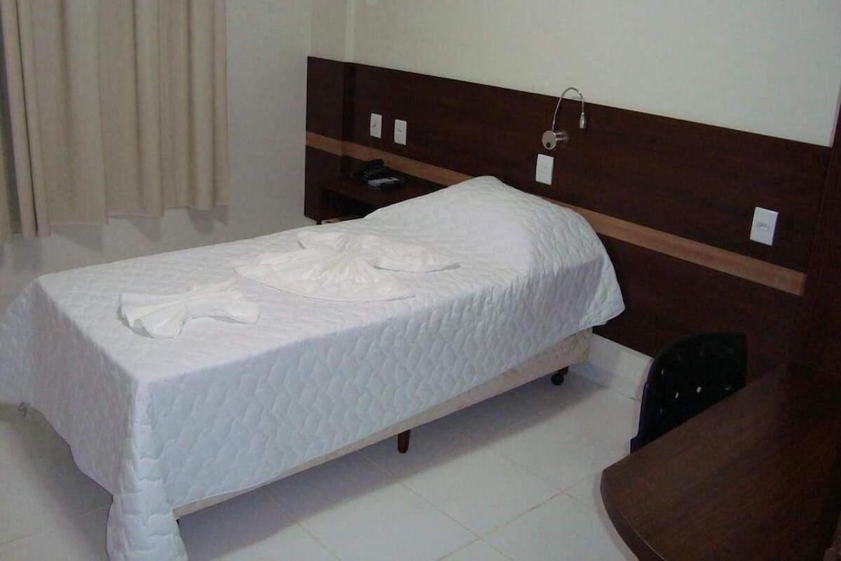 1 bedroom, premium bedding, minibar, desk