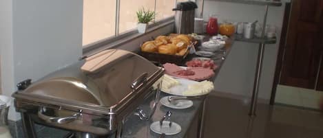 Tägliches inbegriffenes Frühstücksbuffet