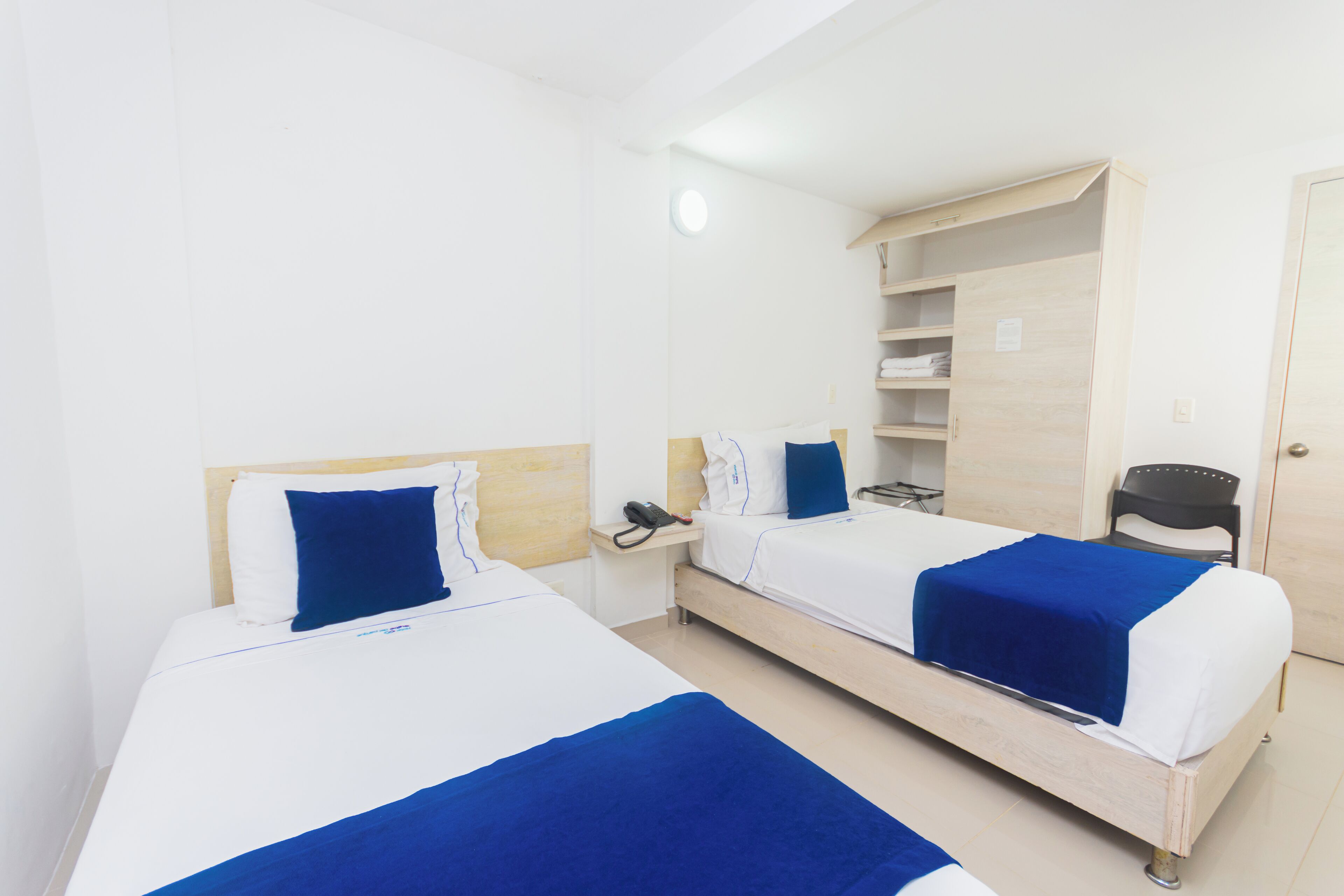 twin room | free wifi, bed sheets