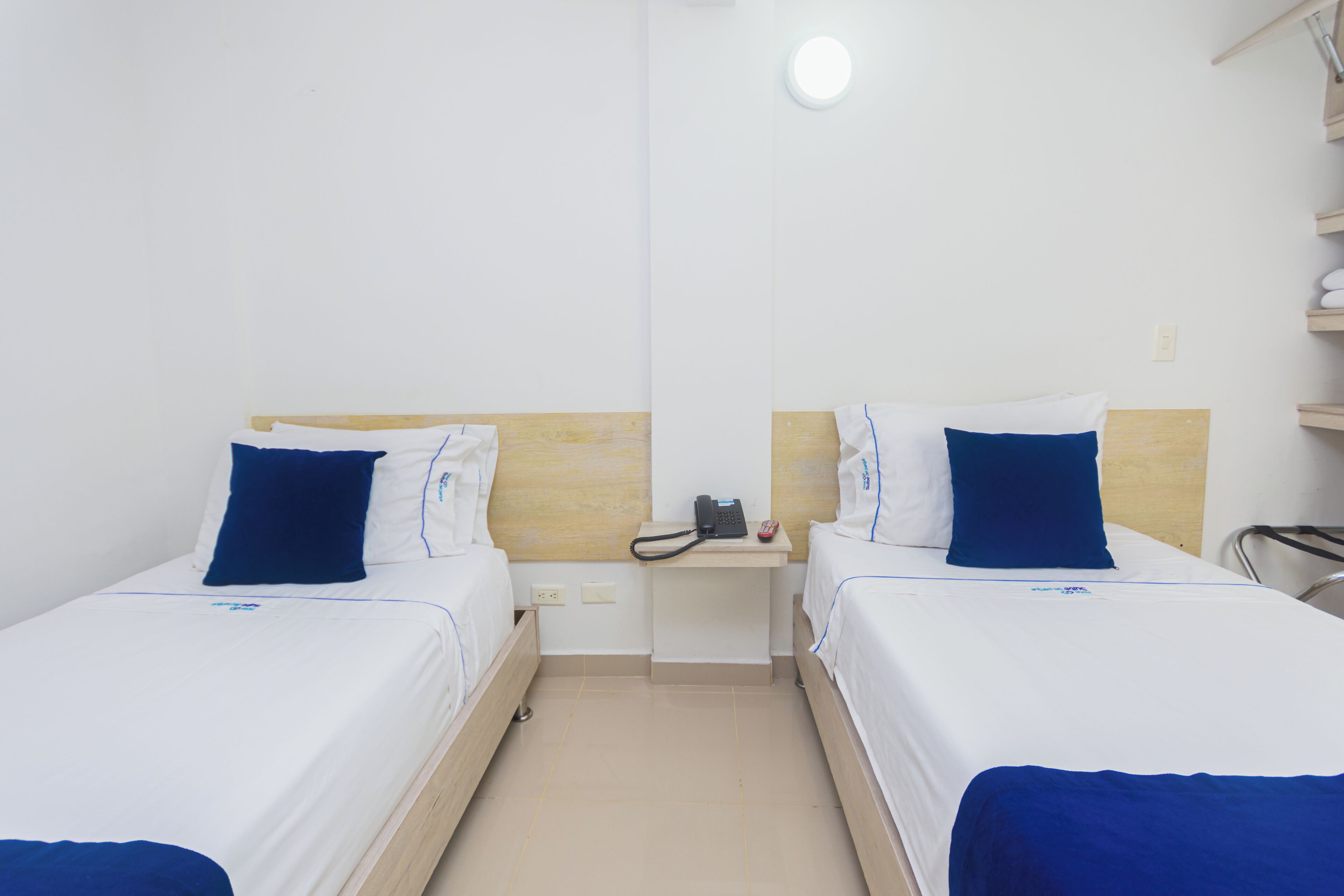 twin room | free wifi, bed sheets