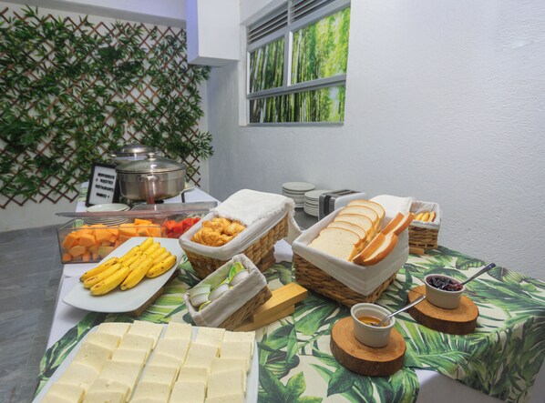 包含每日全套早餐