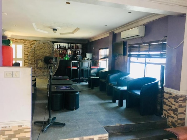 Bar (on property) - Lekki Central Hotel (Lekki)