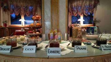 Desayuno buffet incluido todos los dĂas