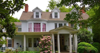 Governor's Bed and Breakfast