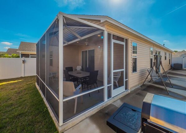 Rumah, 3 kamar tidur | Teras/patio