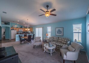 Rumah, 3 kamar tidur | Ruang keluarga | TV layar datar