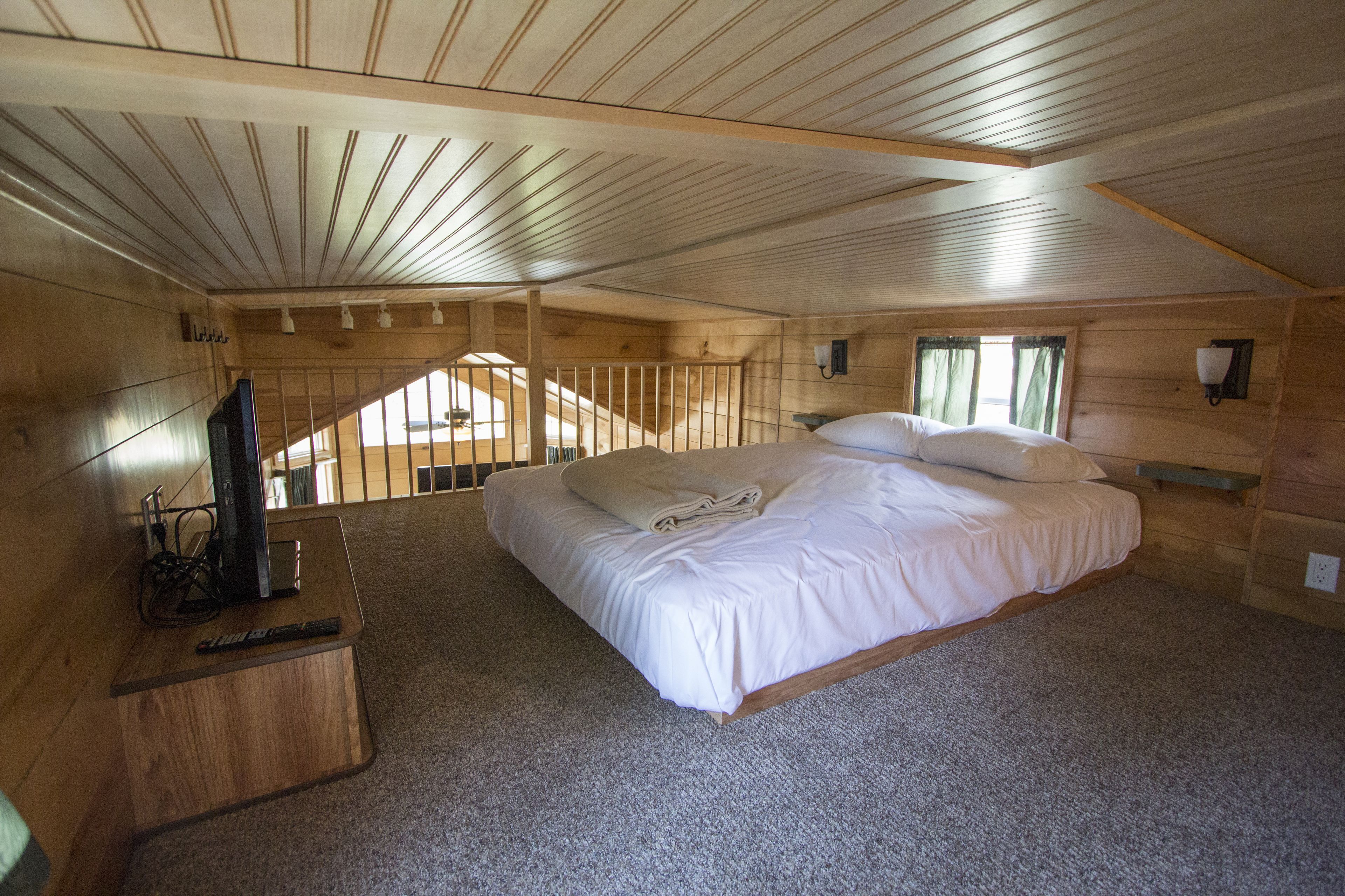 Deluxe Cabin | Desk, free WiFi, bed sheets