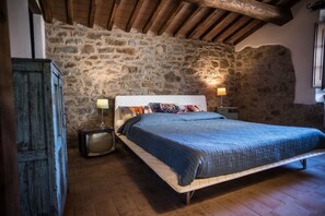 Quarto casal | Escrivaninha, quartos à prova de som, berços (sobretaxa)