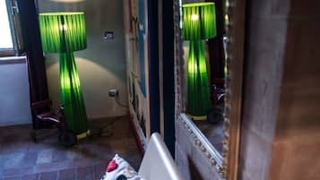 Deluxe-Vierbettzimmer, 2 Schlafzimmer | Wohnbereich