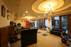 Reception hall - Motel Divine International (Roorkee)