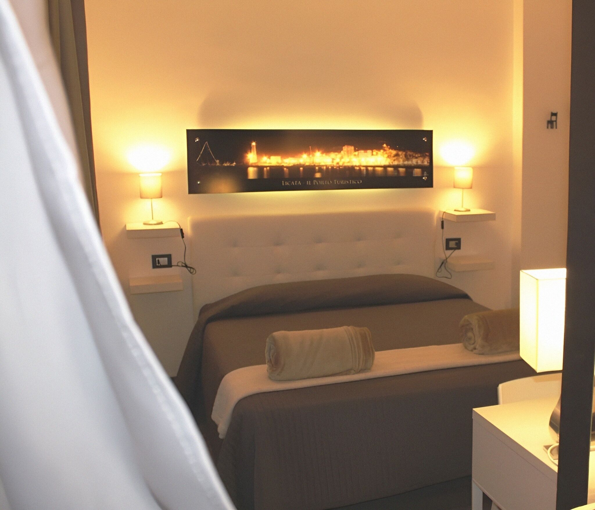 ملاءات إيطالية من طراز فريتي وأغطية فراش متميزة وألحفة محشوة بالريش