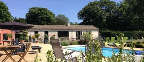 Outdoor pool, pool loungers