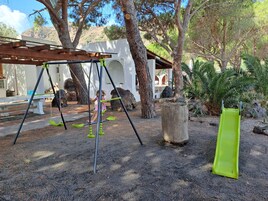 Zona de juegos infantil al aire libre