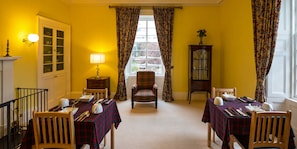 Ilmainen päivittäinen täysi aamiainen