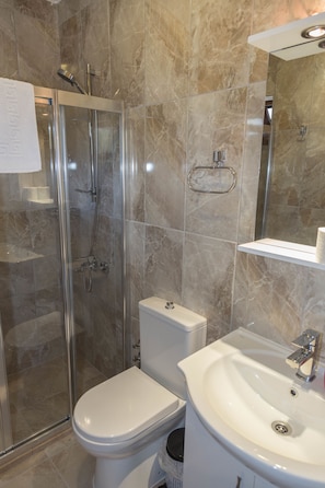 Standardzimmer | Badezimmer